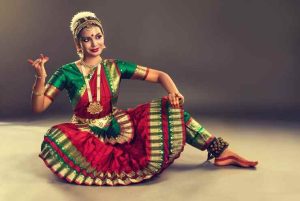 What is Mohiniyattam dance in Hindi